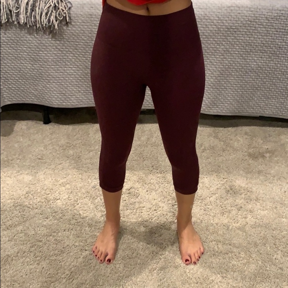 100% authentic LuluLemon Athletica Burgundy Capris